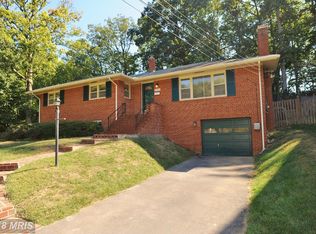 5901 Bush Hill Dr, Alexandria, VA 22310