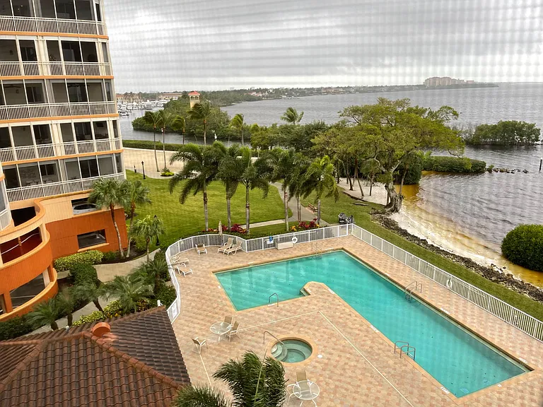 14200 Royal Harbour Ct — Photo 5