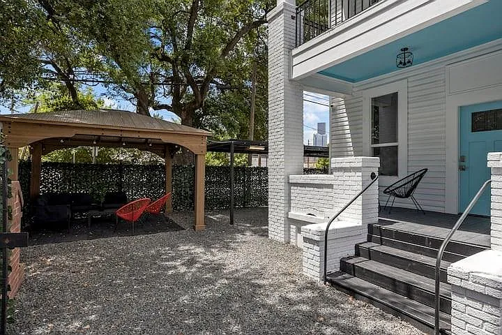 1015 Brooks St — Photo 16