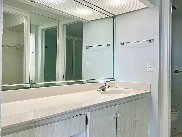 2617 Cove Cay Dr #1-311 — Photo 23