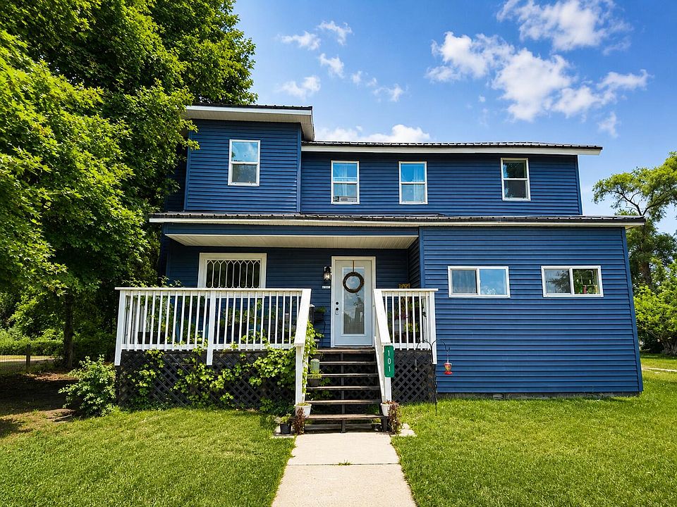1st image of 101 River Ct
