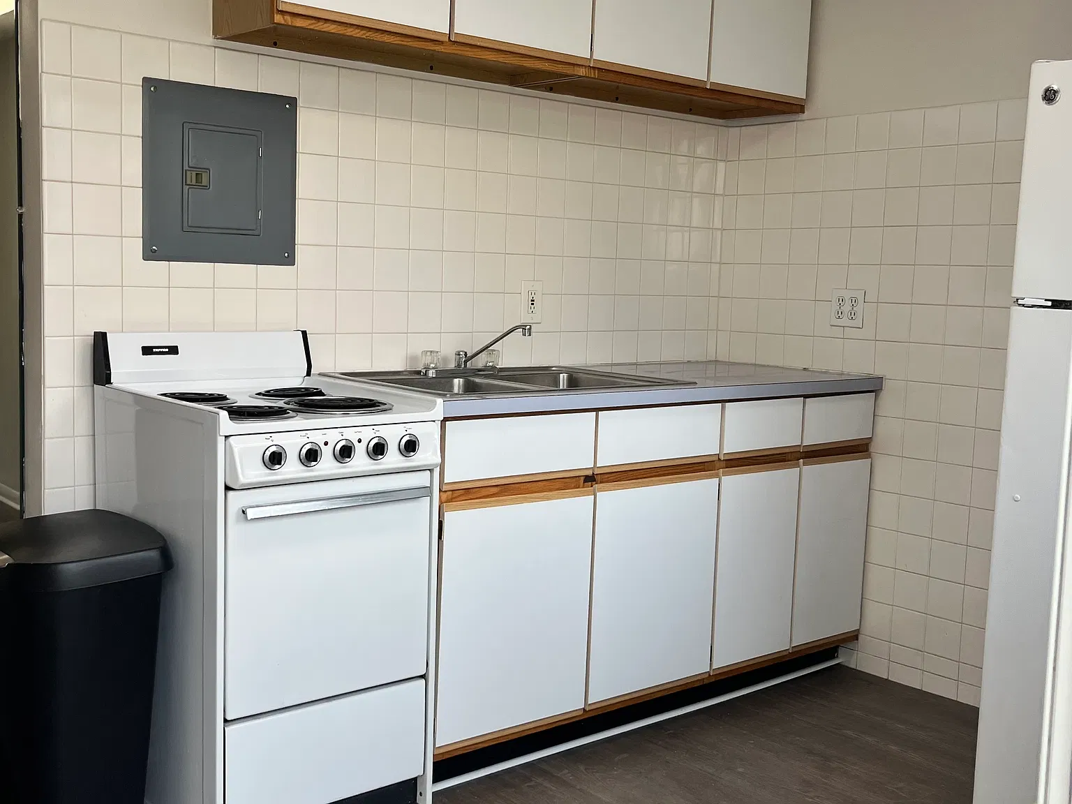 2 bed, 700 sqft, $800 — Photo 2