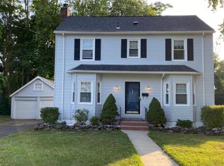 23 McKenzie St, Middletown, CT 06457