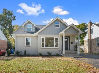 406 N Elm St, Mount Prospect, IL 60056