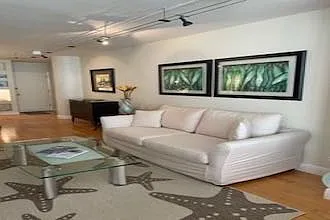 5005 Collins Ave #423 — Photo 2