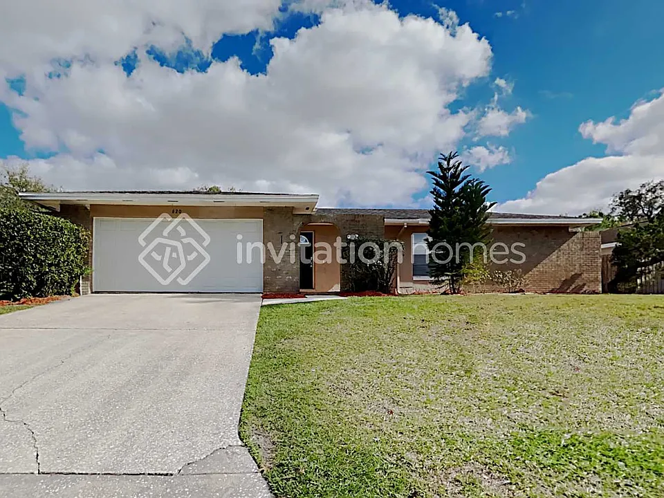 620 Swallow Dr