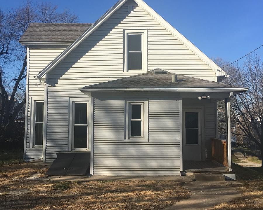 2nd image of 2125 S 34th St