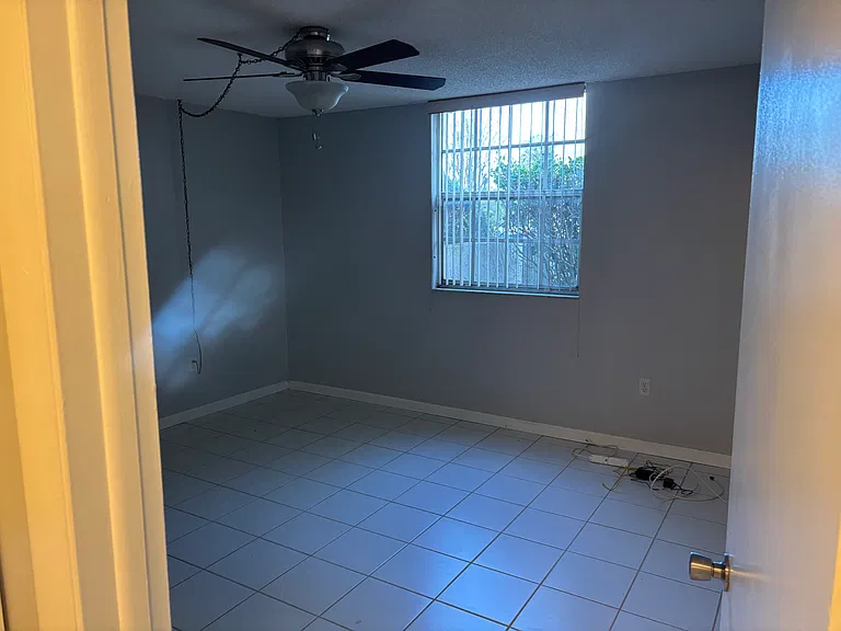 Oakgrove Dr — Photo 11