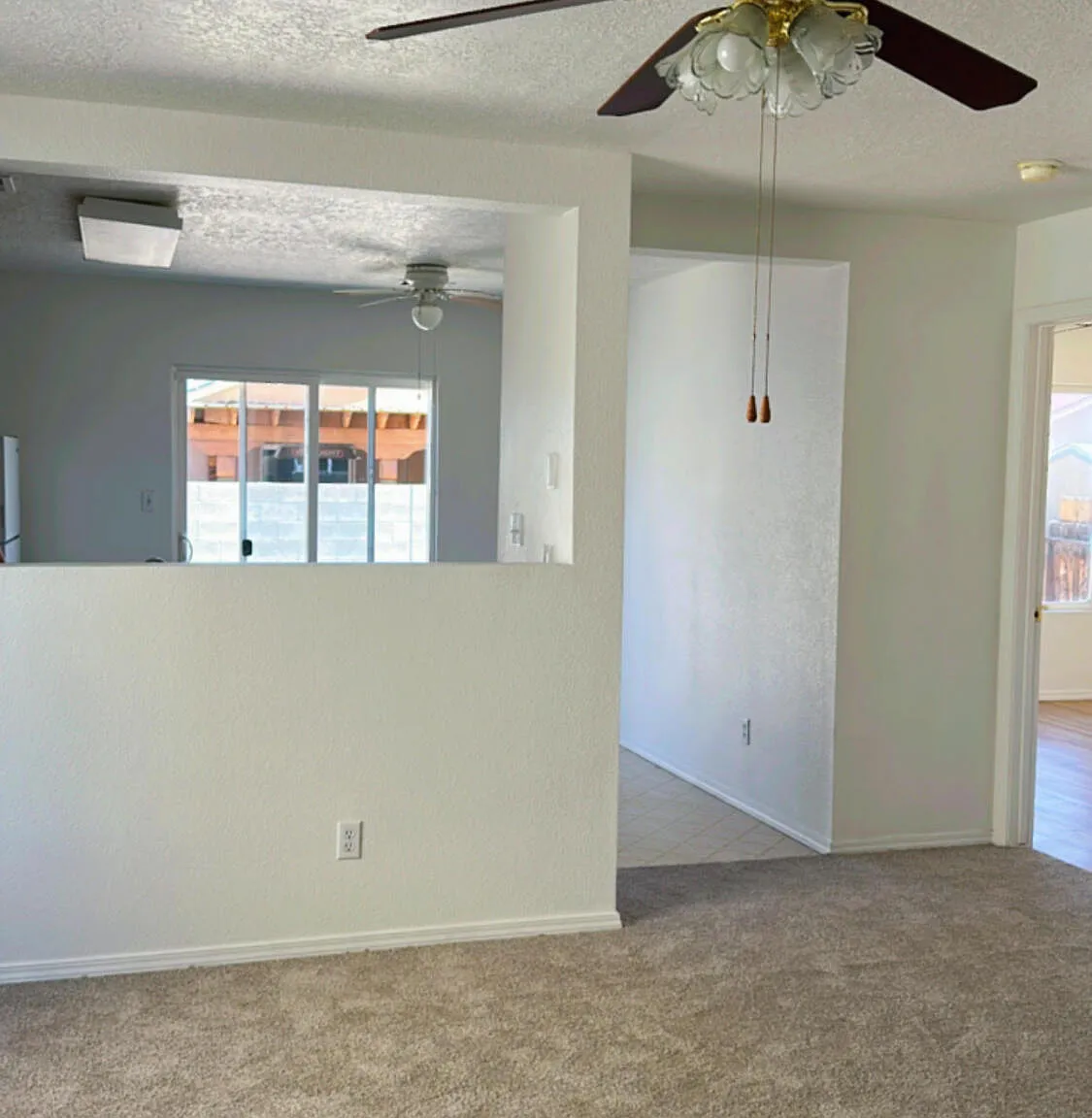 3 bed, 2.0 bath, 1150 sqft, $1,800 — Photo 2
