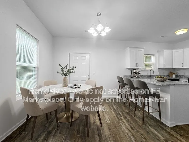 3 bed, 2.5 bath, 1351 sqft, $1,715 — Photo 4