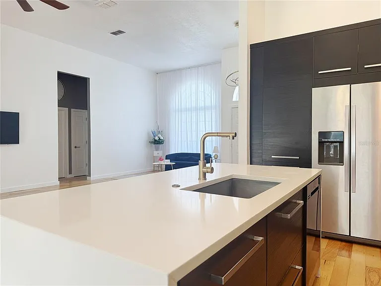 824 Palm Cove Dr — Photo 15