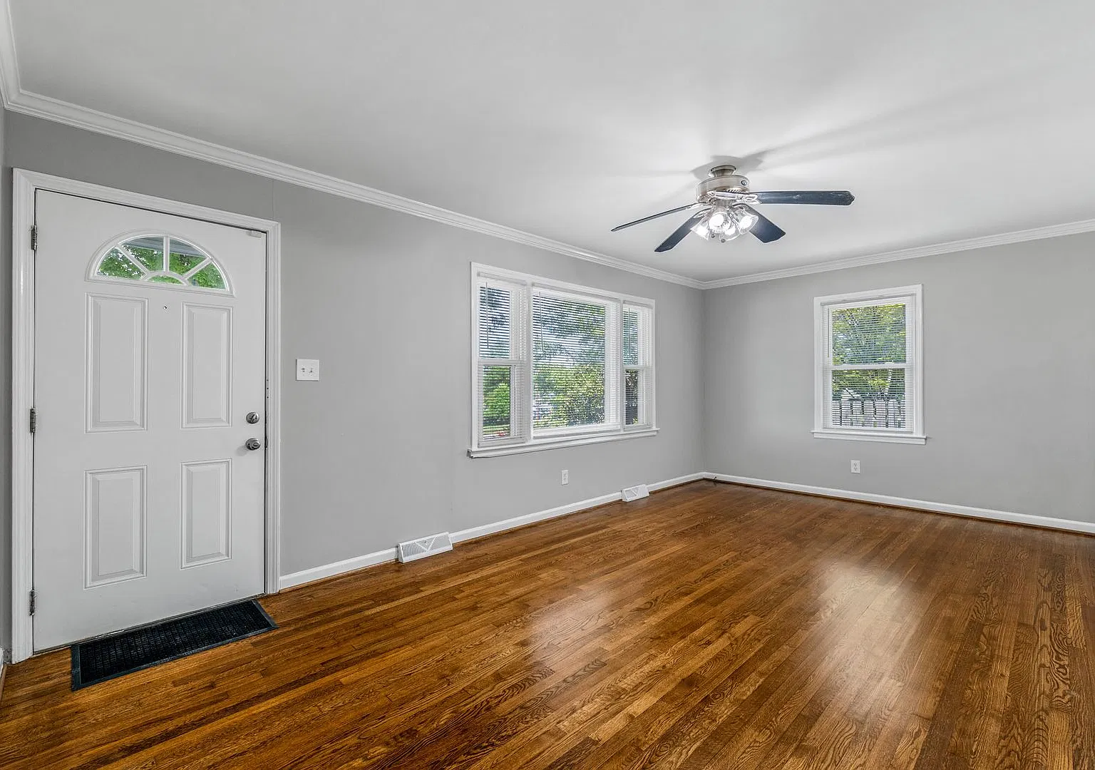 Updated Home with Hardwood Floors, LR & Den, Detached Carport, Must See! — Photo 3