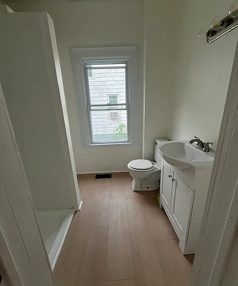 219 E Bridge St — Photo 11