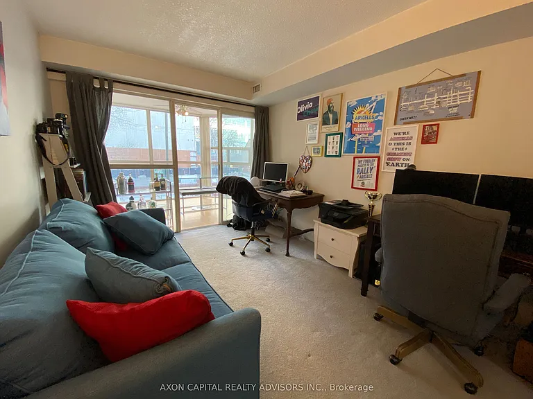 701 King St W #211 — Photo 11