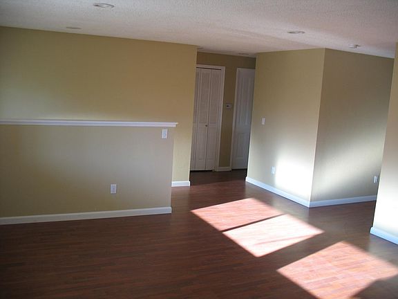 5th image of 6222 85th St SW