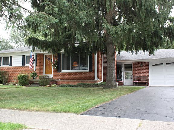 3rd image of 3573 Baybrook Dr