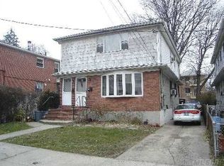 4635 Smart St, Flushing, NY 11355