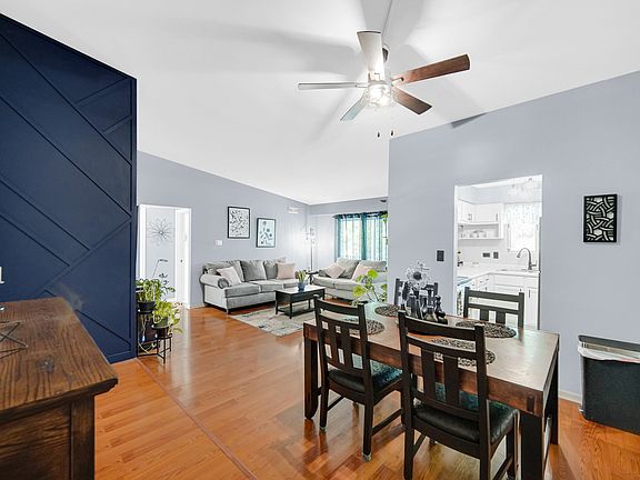 4th image of 13913 James Dr APT 1021