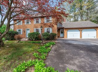 104 Meadowview Rd, North Andover, MA 01845