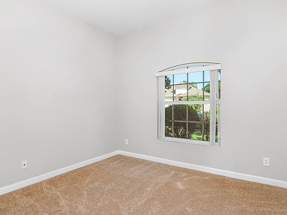 5th image of 2655 Village Ln