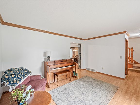 4th image of 4595 Grant Cir