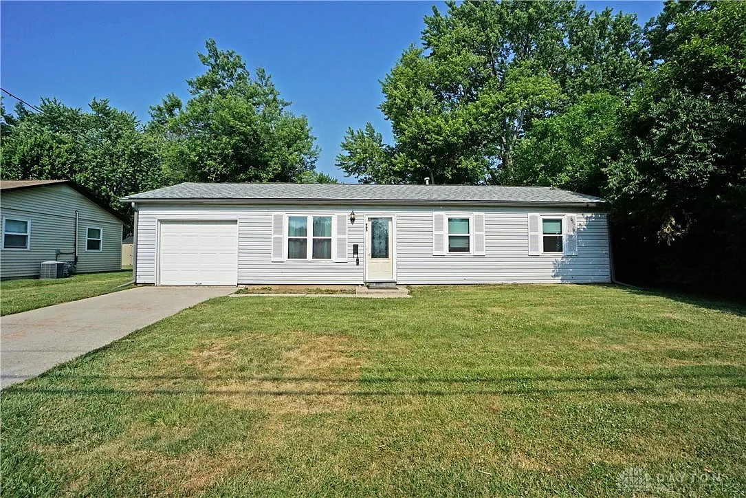 965 Sheffield Dr photo 1