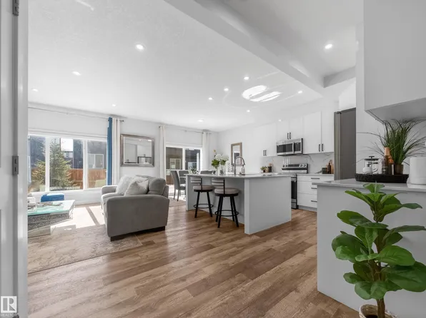 5546 Kootook Rd SW, Edmonton, AB T6W 4K5