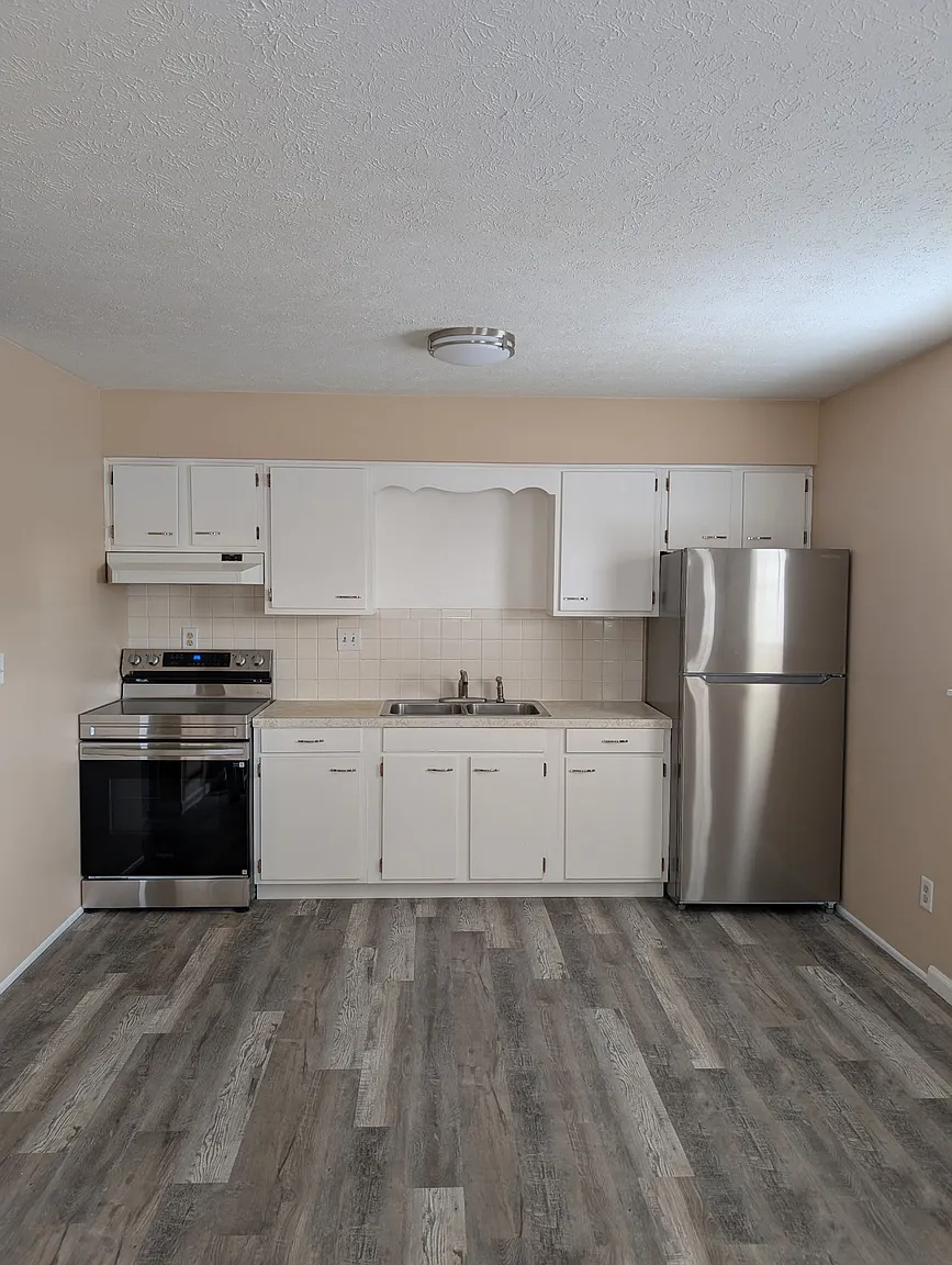 511 E Walnut St #3 photo 1