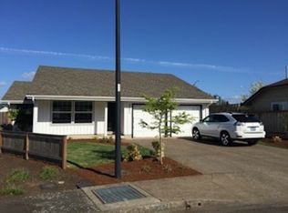 2771 Chad Dr, Eugene, OR 97408