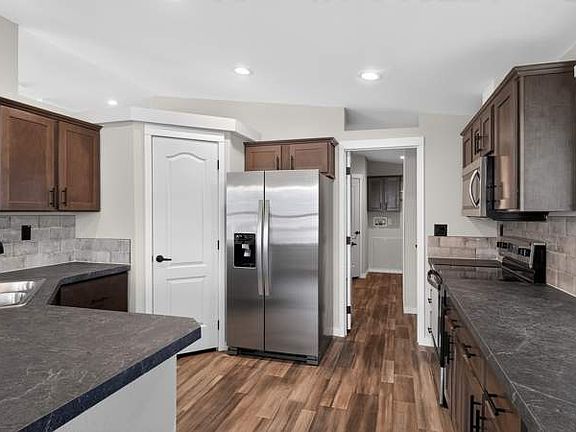 5th image of 2410 Lancaster Dr SE #1003