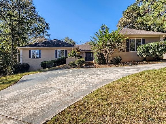 2nd image of 2667 Harvest Dr SE
