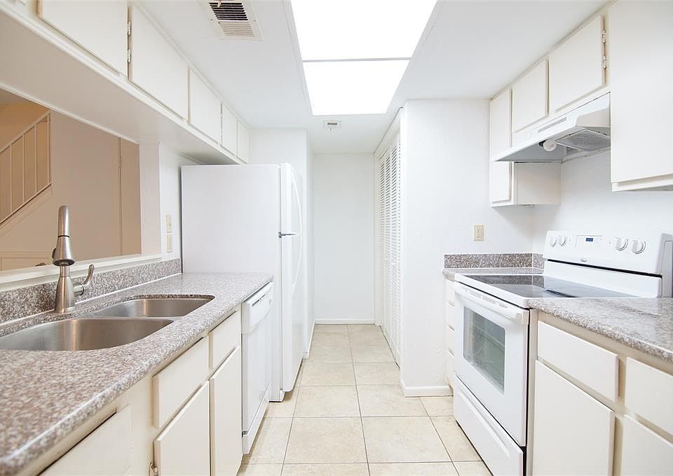 1st image of 5654 Birchmont Dr APT C