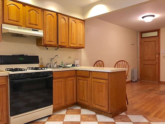 2nd image of 4605 30th Ave APT 1R