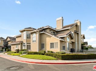 736 S Crown Pointe Dr, Anaheim, CA 92807