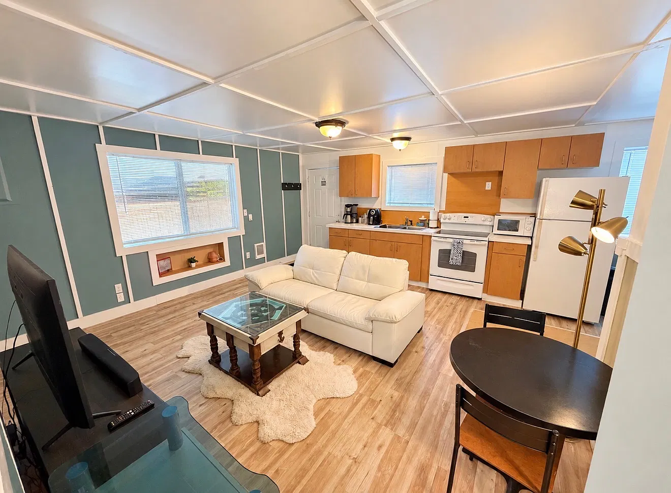 2 bed, 950 sqft, $1,600 — Photo 2