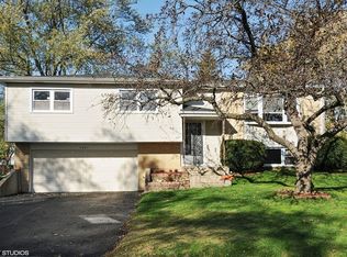 7301 Chestnut Ct, Woodridge, IL 60517