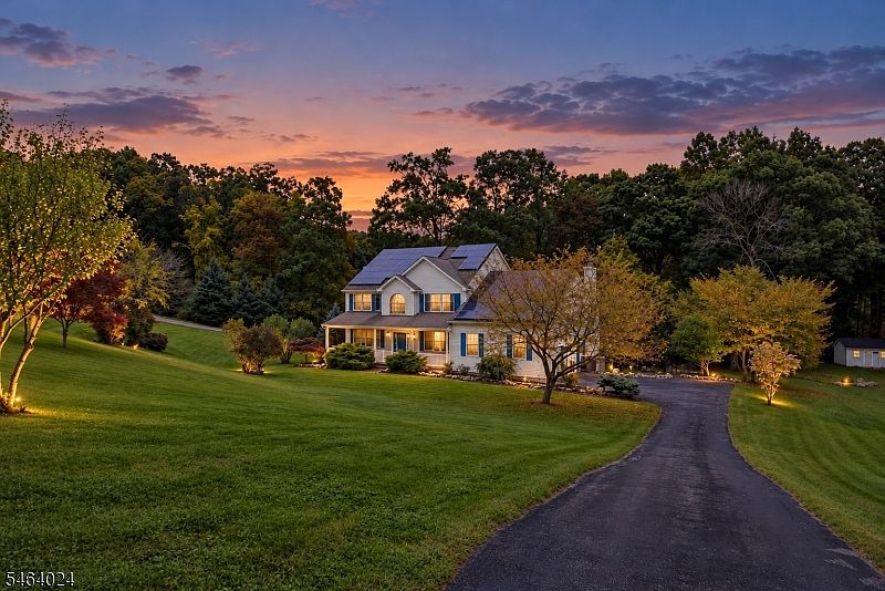 1st image of 18 Cornerstone Dr