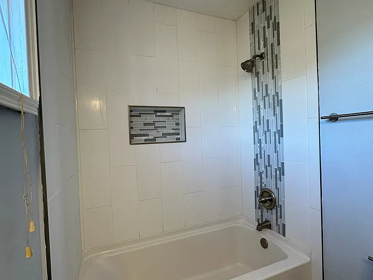1724 Chatham Cir — Photo 6