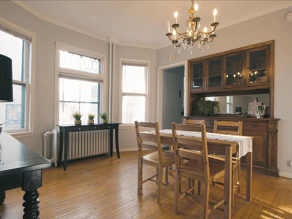 1st image of 129 Arthur Ave SE #1