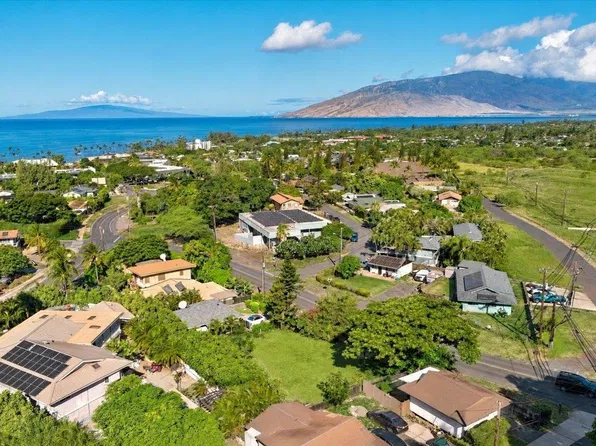 240 Kanani Rd, Kihei, HI 96753