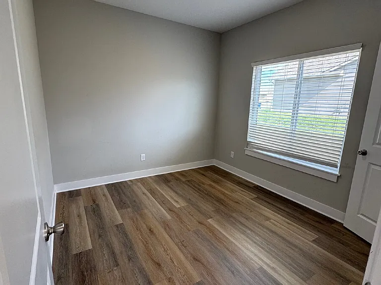 5242 N Cypress Cir — Photo 4