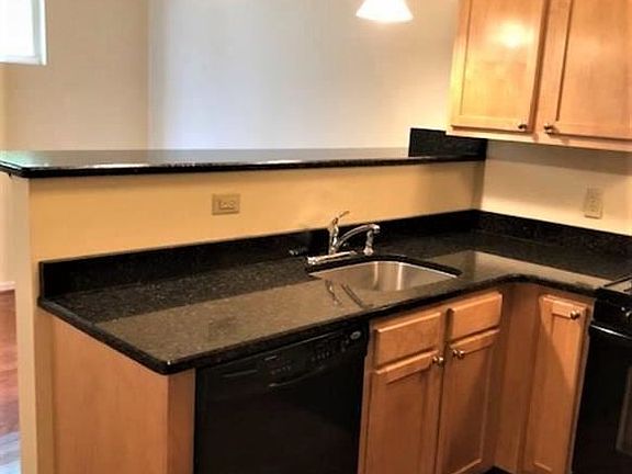 5th image of 700 Parkside Ave APT 7