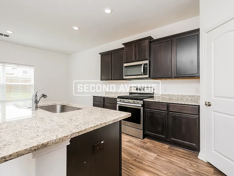 3158 Jackson Smt — Photo 4