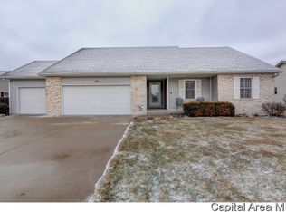 1130 White Birch Dr, Chatham, IL 62629