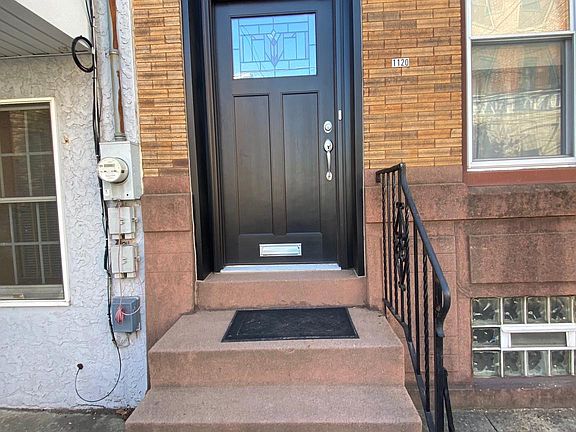 2nd image of 1120 E Columbia Ave