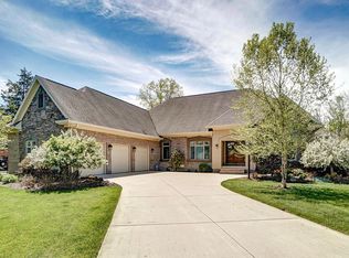 7929 Locust Grove Ct, Springboro, OH 45066