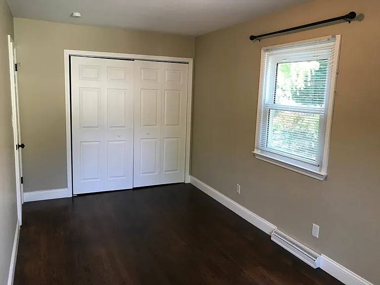 1102 Devonshire Dr — Photo 6