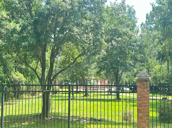 11 Shore Rd, Savannah, GA 31419