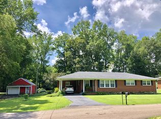 122 Parkway Dr, Waynesboro, TN 38485