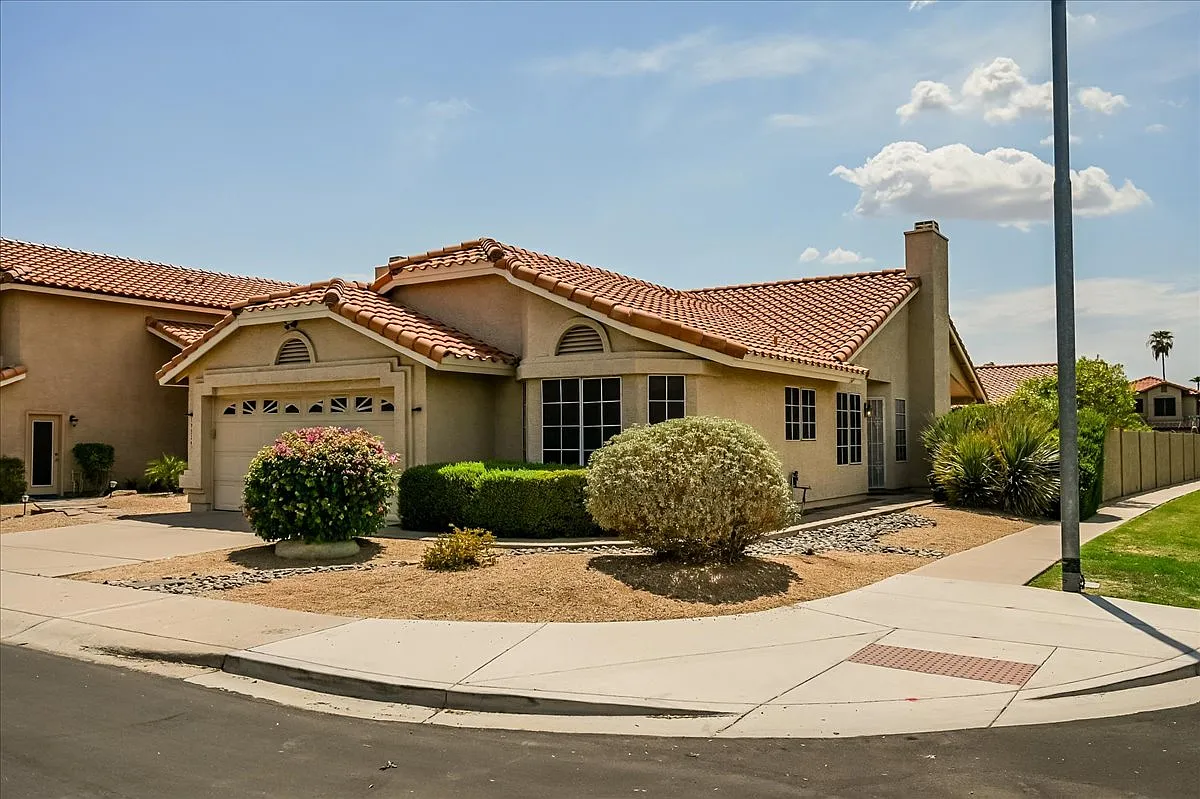 3 bed, 1567 sqft, $2,500 — Photo 1